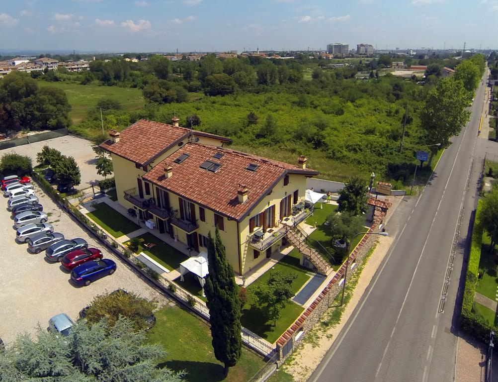 Апарт отель Residenza La Ricciolina Верона Экстерьер фото